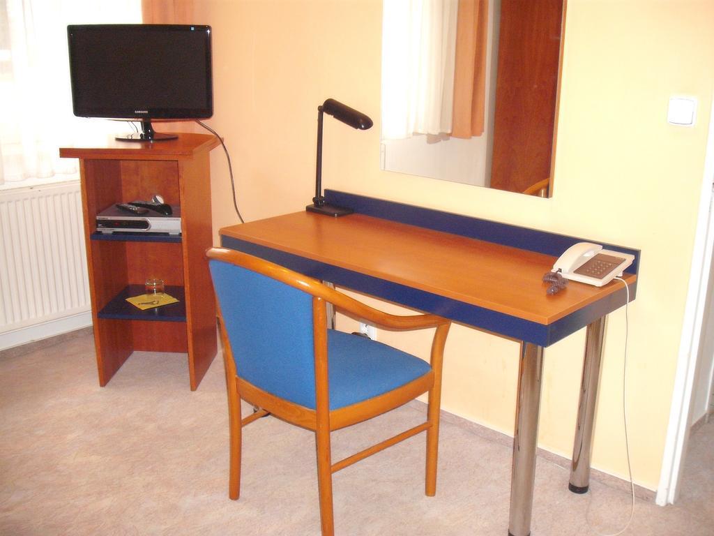 Hotel Forman Mladá Boleslav Habitación foto