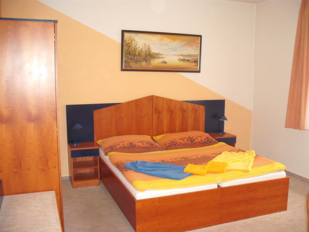 Hotel Forman Mladá Boleslav Habitación foto